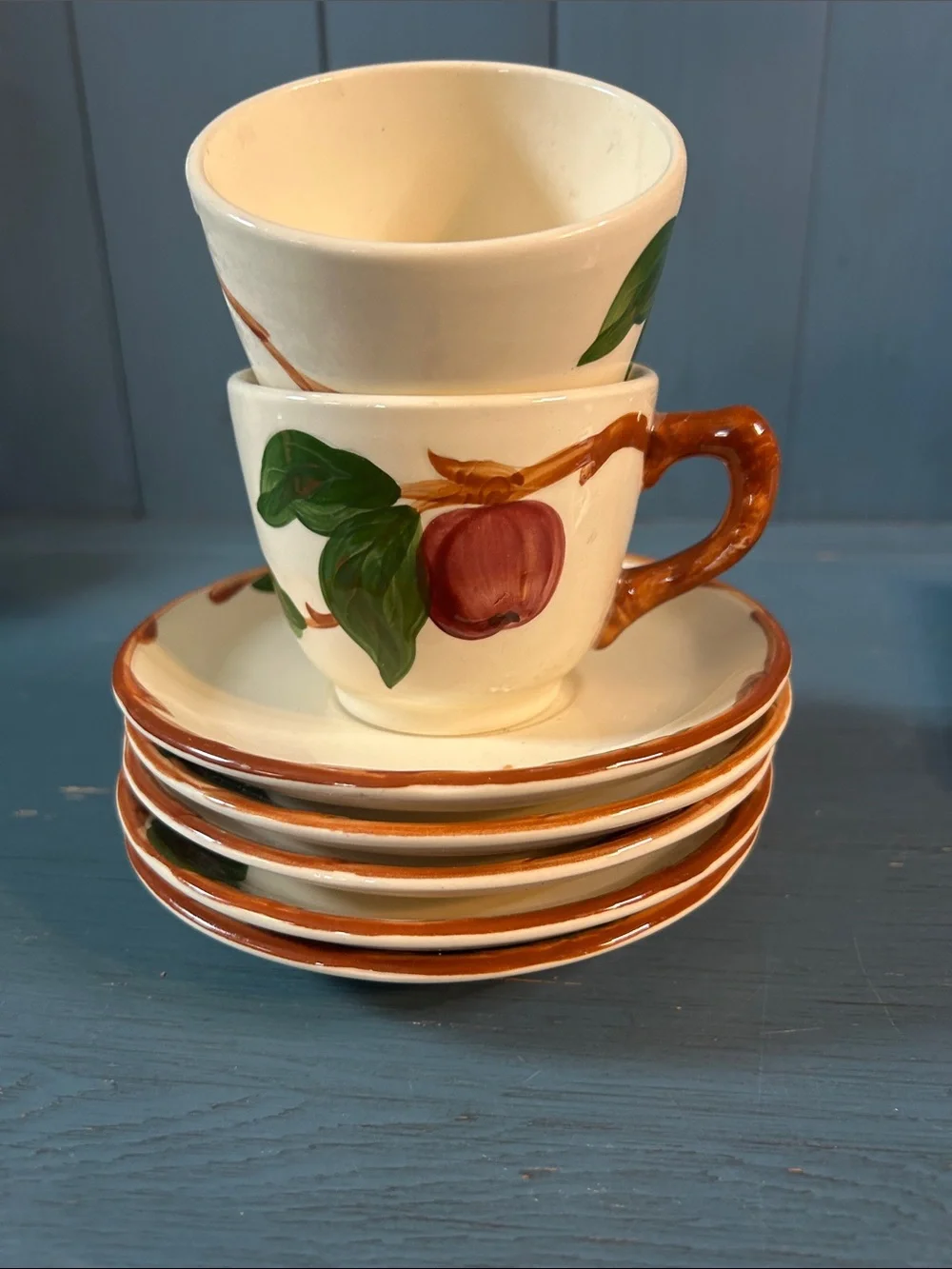 Hand-Painted Fruit Pattern Ceramic Teacup and Saucer Set - Cream and Green